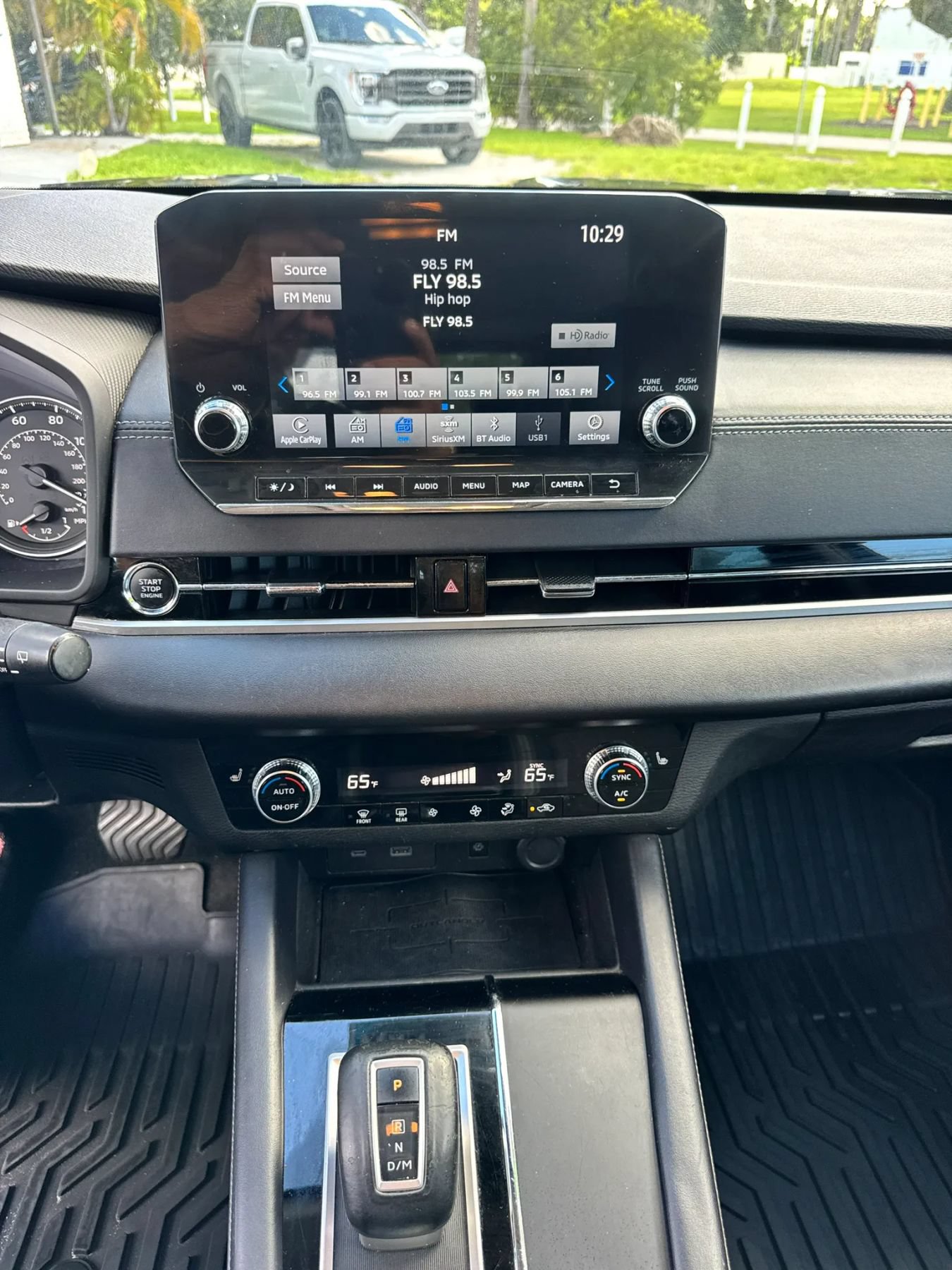 Used 2023 Mitsubishi Outlander SE FWD image 13