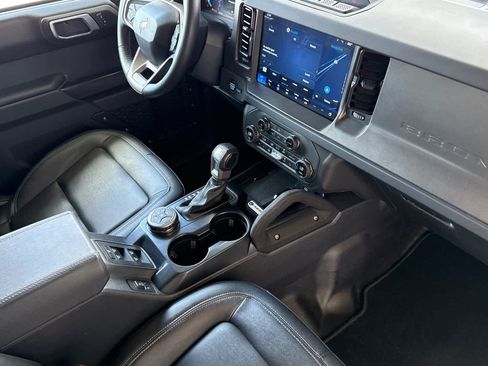 Certified 2025 Ford Bronco Badlands AWD/4WD image 17