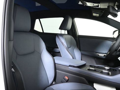 New 2026 Lexus RZ 450e AWD w/ Technology Package image 34