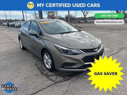 Used 2017 Chevrolet Cruze LT w/ Convenience Package image 3