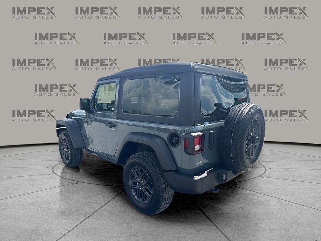 Used 2025 Jeep Wrangler Sport AWD/4WD image 3