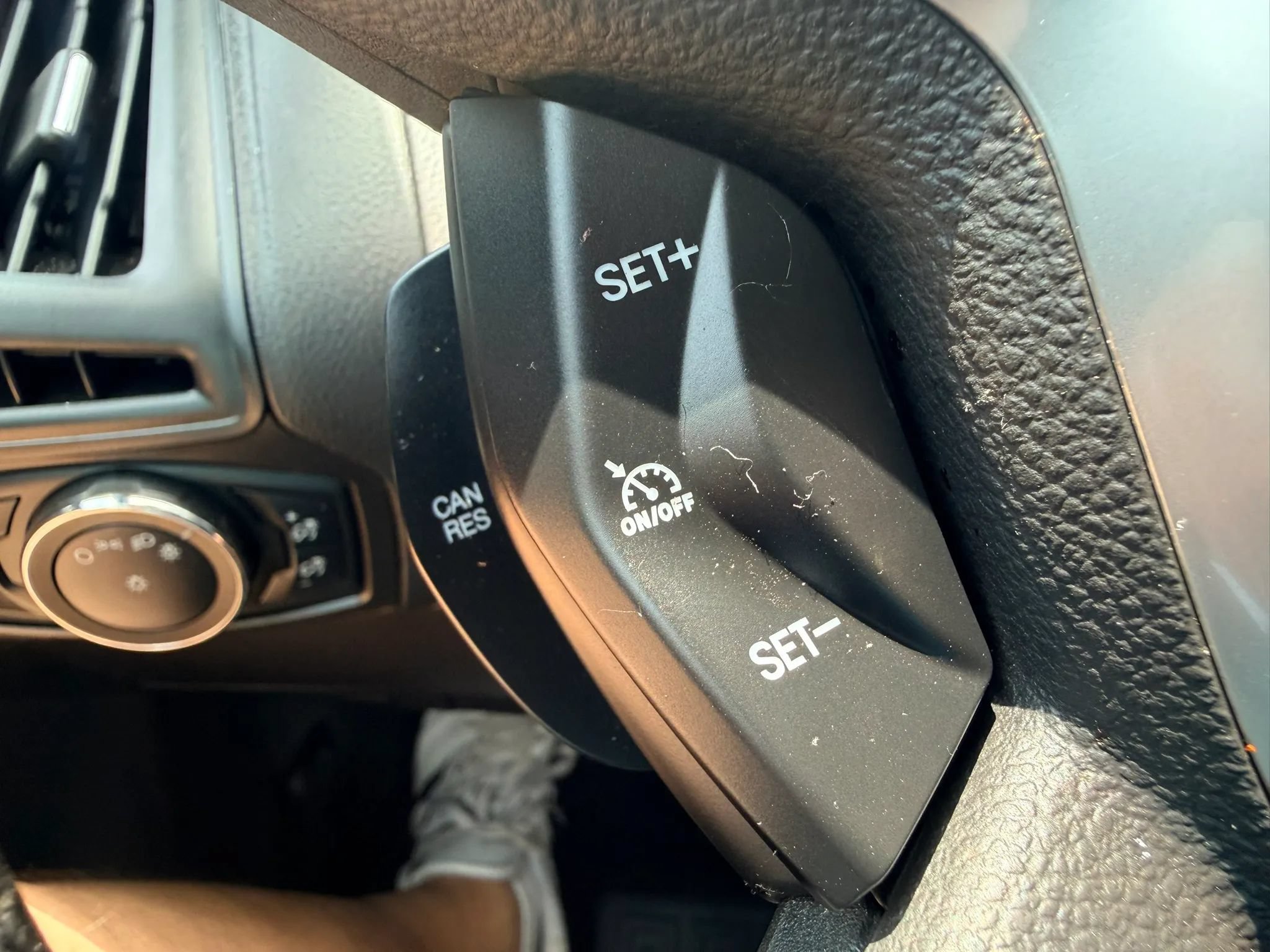 Used 2014 Ford Focus SE w/ Equipment Group 201A FWD image 33