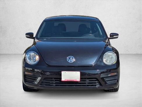 Used 2019 Volkswagen Beetle 2.0T image 2