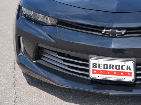 Used 2017 Chevrolet Camaro LT RWD image 9