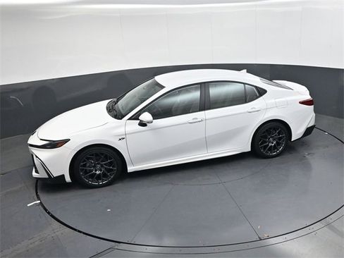 Used 2025 Toyota Camry SE w/ Convenience Package image 22