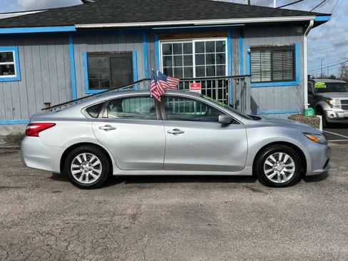 Used 2016 Nissan Altima 2.5 S w/ Power Driver Seat Package image 5