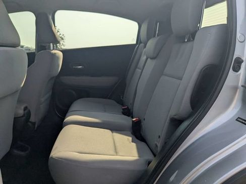 Used 2019 Honda HR-V LX image 13
