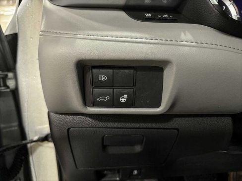 Certified 2020 Toyota Highlander Limited image 32