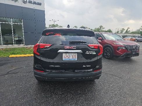 Used 2019 GMC Terrain SLE w/ Driver Convenience Package FWD image 3