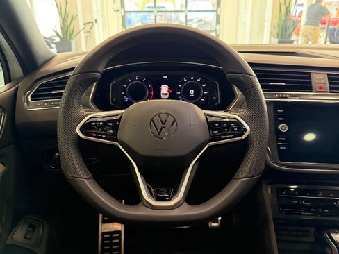 Used 2022 Volkswagen Tiguan SEL R-Line AWD/4WD image 14