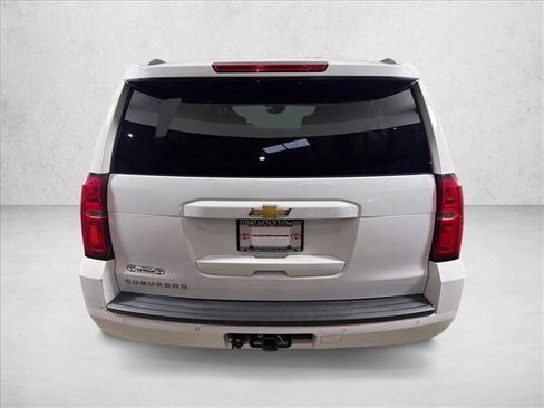 Used 2019 Chevrolet Suburban LT RWD image 5