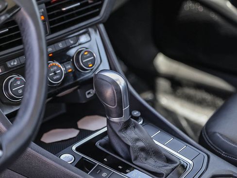 Used 2019 Volkswagen Jetta SEL Premium FWD image 20