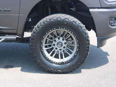 Used 2024 RAM 2500 Big Horn w/ Night Edition AWD/4WD image 12