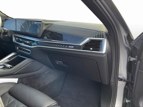 Used 2025 BMW X6 xDrive40i AWD/4WD image 26