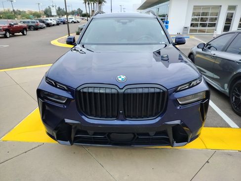 Certified 2023 BMW X7 xDrive40i w/ Executive Package image 2