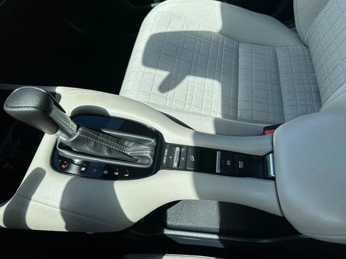 Used 2024 Honda HR-V LX image 57