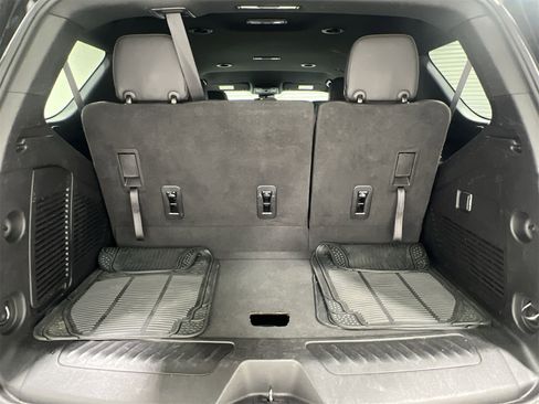 Used 2023 GMC Yukon SLT image 23