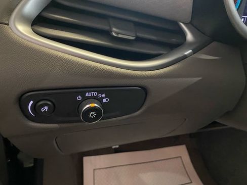 Used 2025 Chevrolet Malibu LT FWD image 22