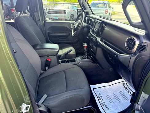 Used 2020 Jeep Wrangler Unlimited Sport image 17