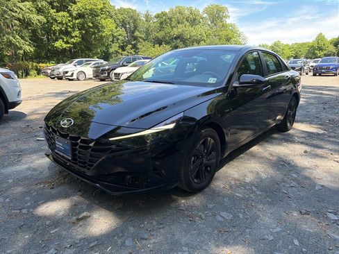 Certified 2023 Hyundai Elantra SEL w/ Cargo Package FWD image 1
