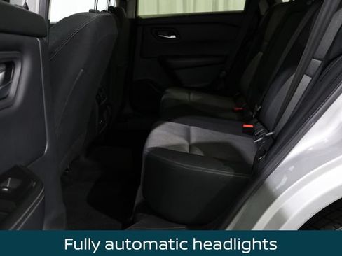 Certified 2024 Nissan Rogue SV AWD/4WD image 11