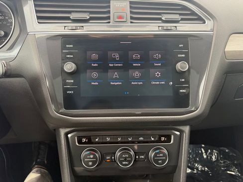 Used 2021 Volkswagen Tiguan SE R-Line AWD/4WD image 14