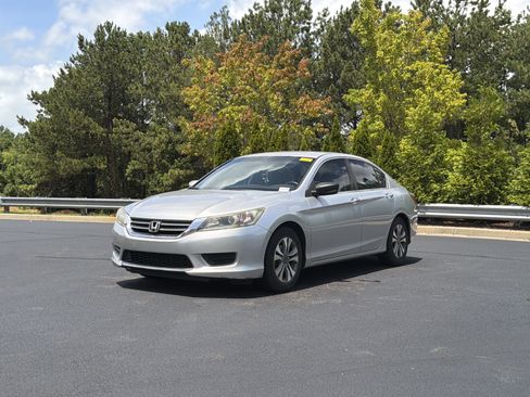 Used 2014 Honda Accord LX image 10
