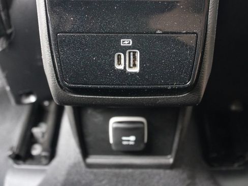 Used 2025 Jeep Compass Latitude w/ Sun & Sound Group AWD/4WD image 47