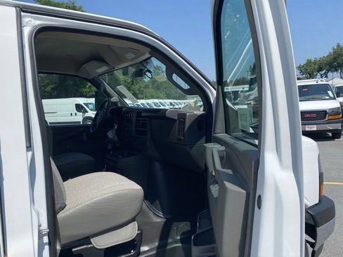 New 2024 GMC Savana 3500 w/ Power Convenience Package image 30