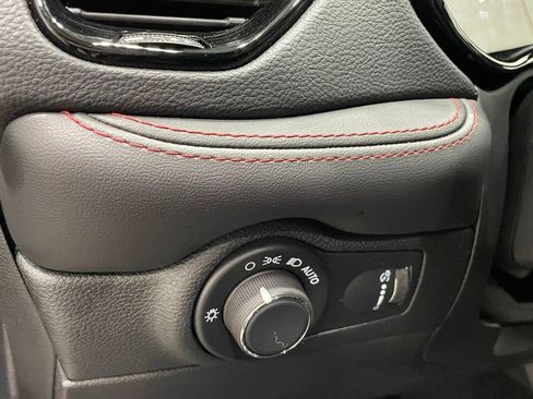 Used 2024 Dodge Durango GT image 19