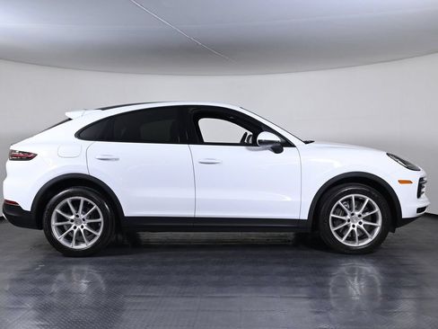 Certified 2023 Porsche Cayenne Coupe AWD/4WD image 8