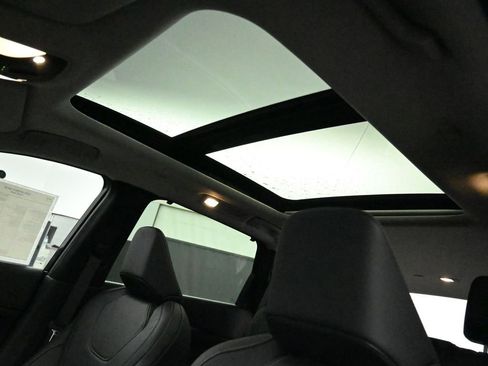 Certified 2025 INFINITI QX60 Luxe image 22