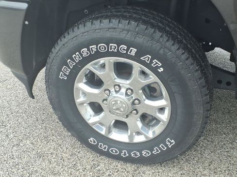 Used 2024 RAM 2500 Laramie AWD/4WD image 19