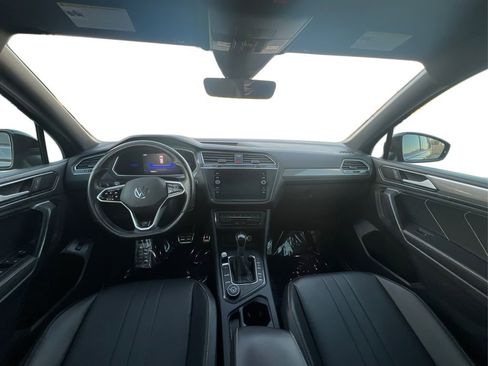 Used 2022 Volkswagen Tiguan SE R-Line image 30