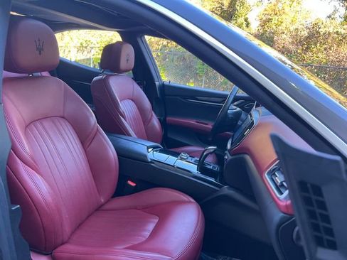 Used 2019 Maserati Ghibli image 36