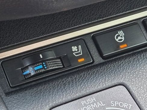 Used 2017 Lexus ES 350 w/ Ultra Luxury Package FWD image 12