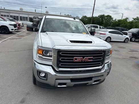 Used 2018 GMC Sierra 2500 SLT w/ Duramax Plus Package AWD/4WD image 22
