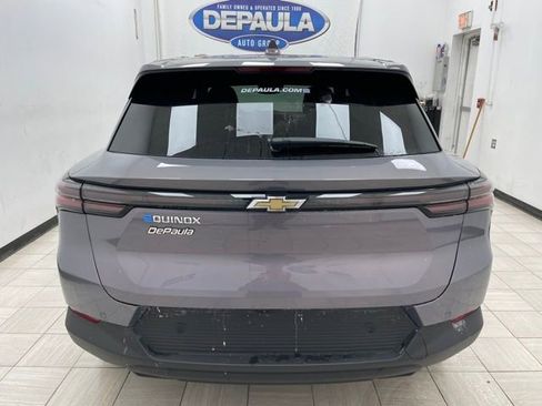 New 2026 Chevrolet Equinox EV LT image 18