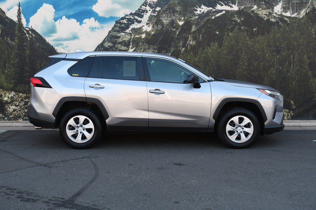 Certified 2024 Toyota RAV4 LE AWD/4WD image 2