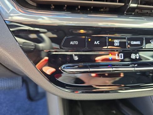 New 2026 Buick Envista Sport Touring FWD image 21