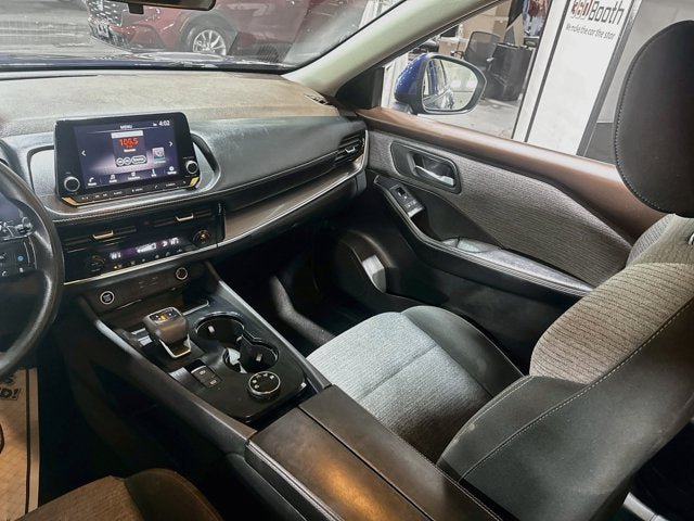 Used 2021 Nissan Rogue SV AWD/4WD image 18