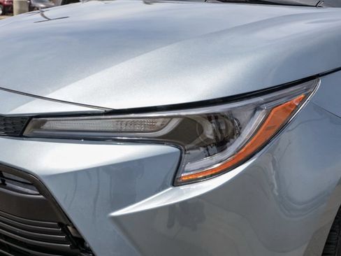 Used 2024 Toyota Corolla LE FWD image 11