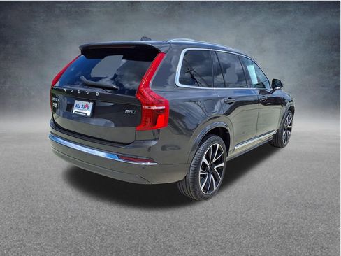 Certified 2024 Volvo XC90 B5 Plus AWD/4WD image 8