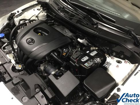 Used 2019 Toyota Yaris LE image 42