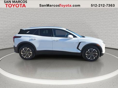 Used 2024 Chevrolet Blazer EV LT image 4