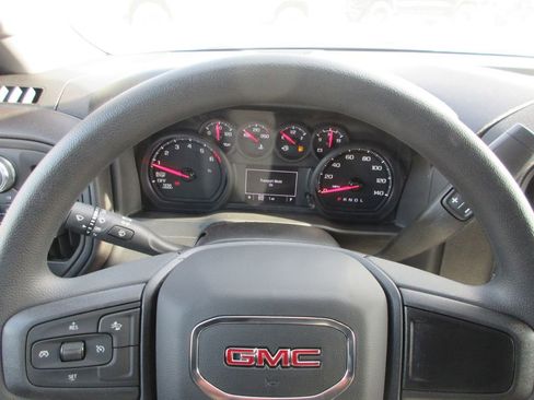 New 2026 GMC Sierra 1500 Pro image 18