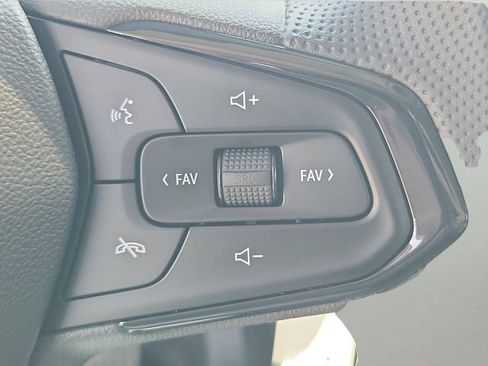 New 2026 Chevrolet Trax LS FWD image 27
