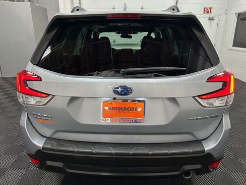 Used 2022 Subaru Forester Limited AWD/4WD image 9