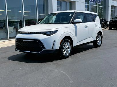 Used 2025 Kia Soul LX w/ LX Technology Package
