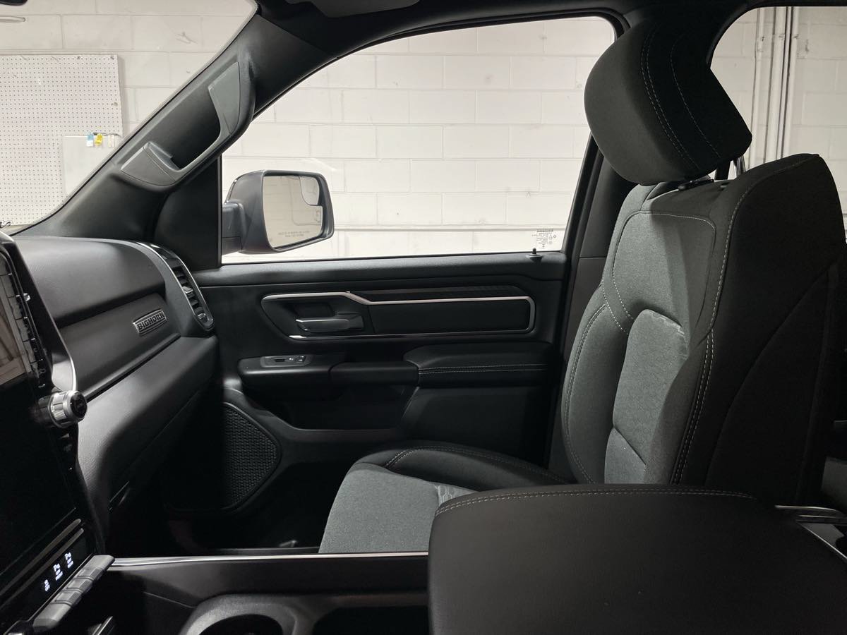 Used 2025 RAM 1500 Big Horn AWD/4WD image 13